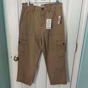 Kensi Jeans Khaki Pants size 12/31